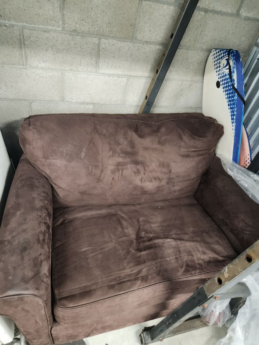 Brown Loveseat That Pulls Out 