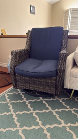 360 swivel rocking wicker chair