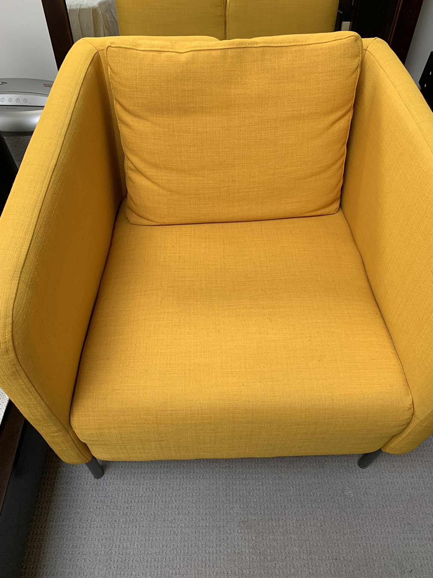 IKEA Armchair ( Ekerö ) Skiftebo yellow