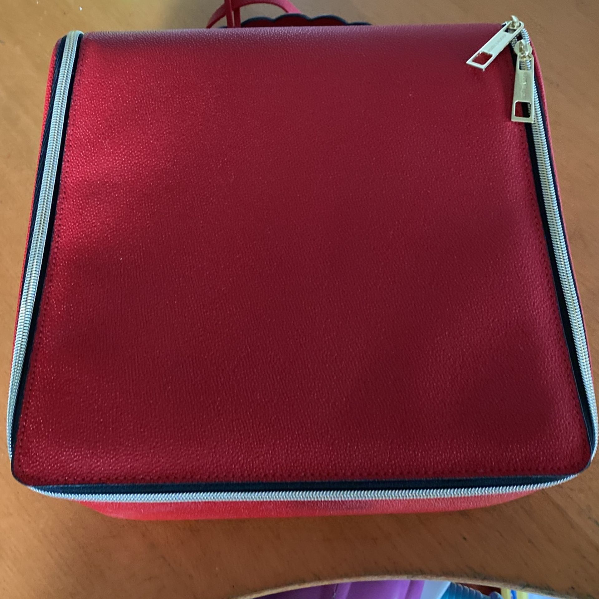 Very Cute Makeup 💄 Carrying Bag Very Cute And Perfect For An Inexpensive Gift 