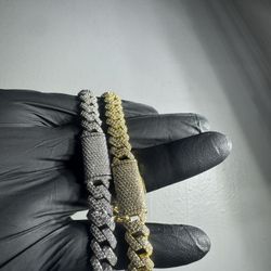 Prong Cuban Link Bracelet 