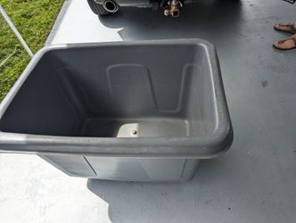 Giant Tote On Wheels Rubbermaid Cube Truck