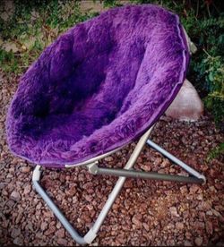 LUXURIOUS PURPLE FAUX FUR CHAIR – FLUFFY VIBES, WIDE SOFT SEAT & STURDY METAL FRAME. SINK IN & NEVER GET UP!