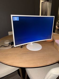 Samsung 27" Curved Monitor White
