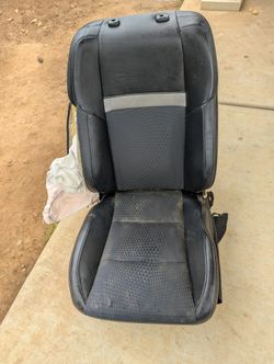 2012 Toyota Camry Front Passenger Seat For Parts Only 