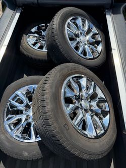 Chevy wheels 20” OEM 6Lug