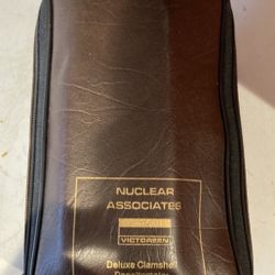 Deluxe Clamshell DENSITOMETER