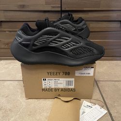 Adidas Yeezy 700 V3 “Dark Glow” Size 9.5
