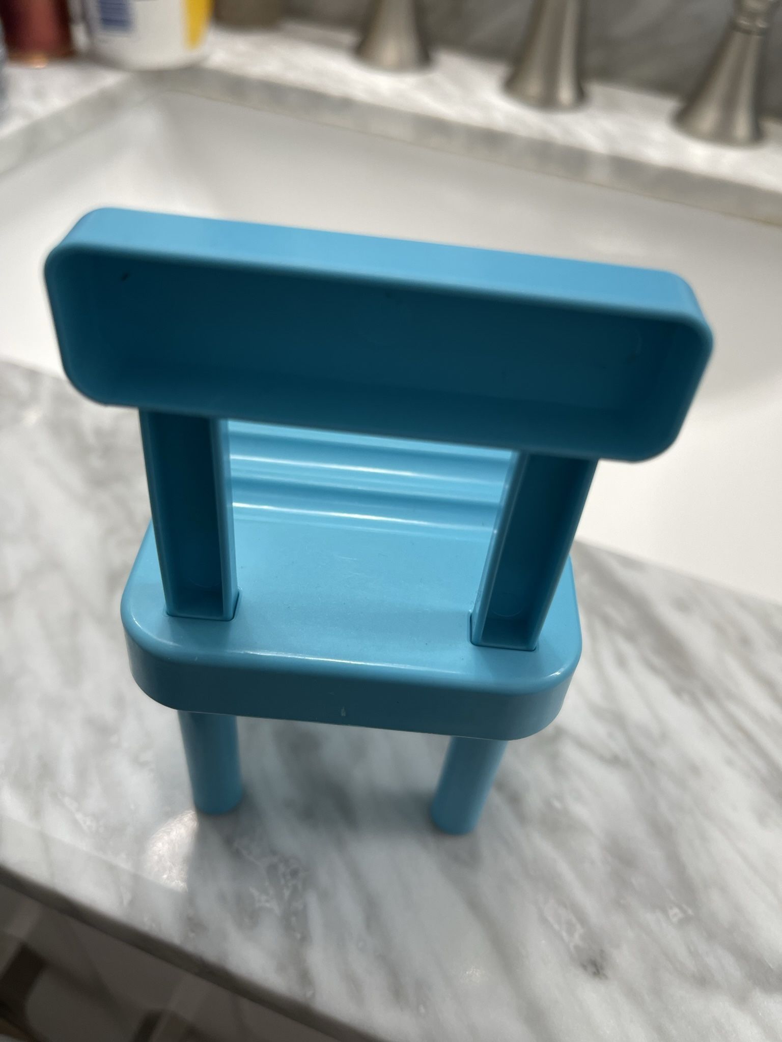 Little Chair Phone Stands