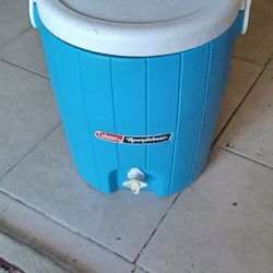 COLEMAN 2 GALLONS BEVERAGE COLER...