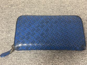 Authentic Bottega Veneta Intrecciato Zip-Around Wallet – Blue – Used