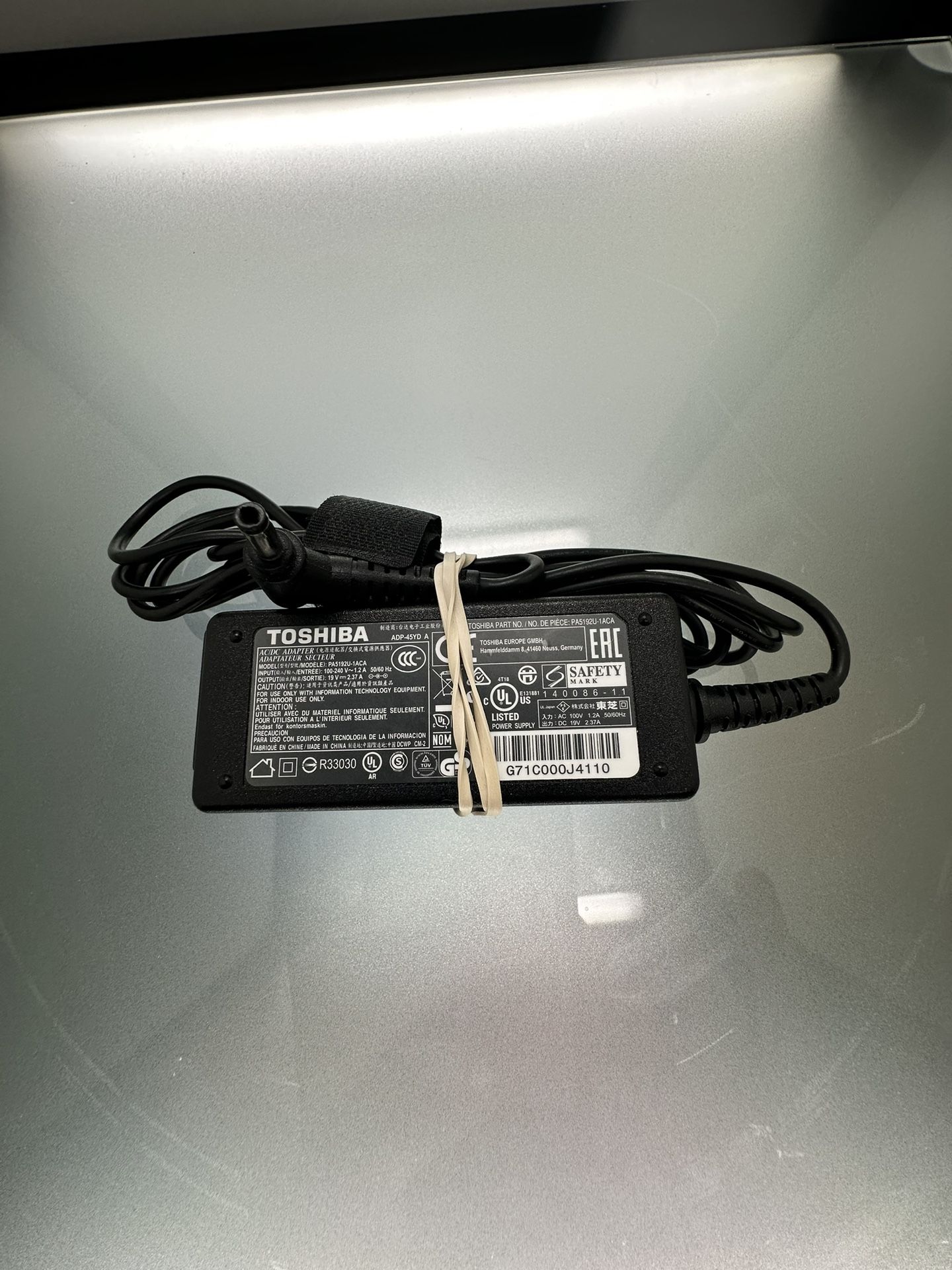 Toshiba Ac Adapter (pa5192u-1aca) 19V/2.37A - No Power Cable