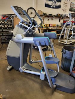Precor 835 AMT With Open Stride (Delivery Included)