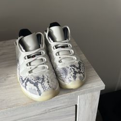 Jordan 11s