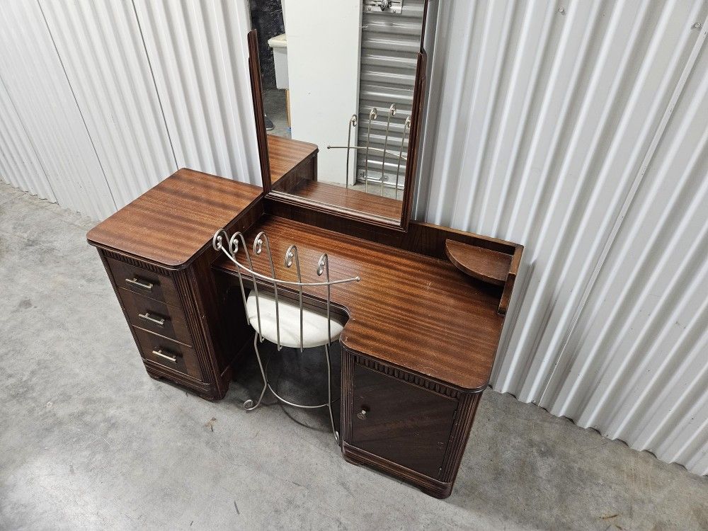 Antique Ladies Dressing Table