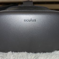 Oculus Quest All-in-one VR Gaming Headset