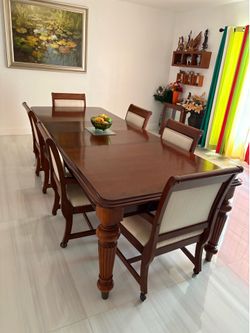 Dino g room set in good condition