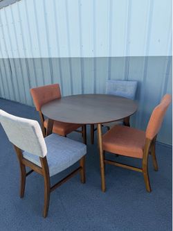 Dinning table with four chairs