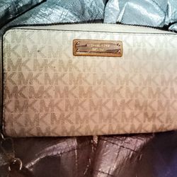 "MICHAEL KORS" SIGNATURE LOGO PRINT JET SET TRAVEL CONTINENTAL WALLET/WRISTLET