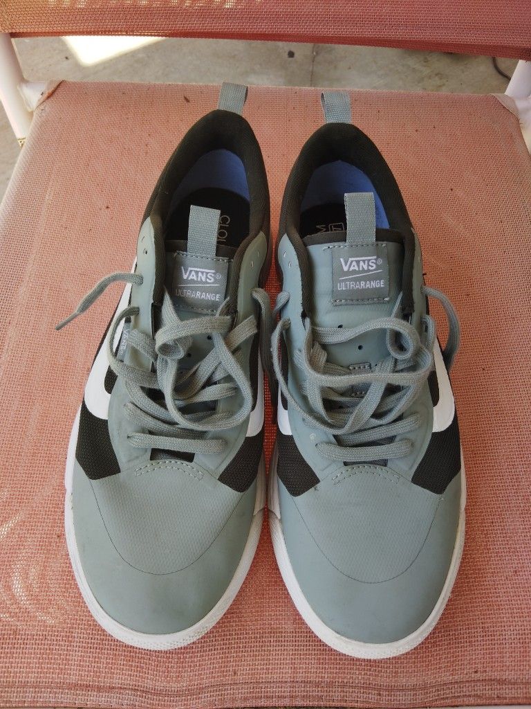 ULTRA RANGE New Van's Sneakers size 11 Men's Or 10 for Women