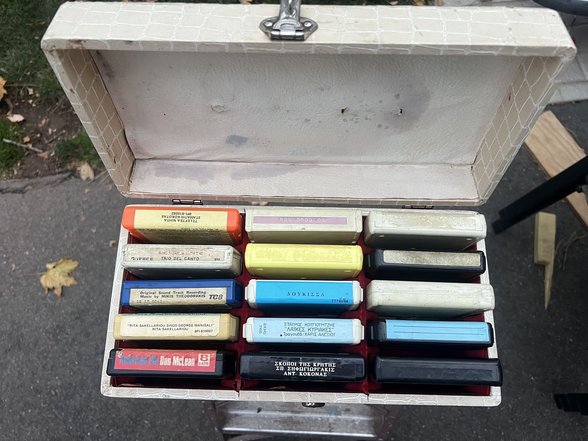 8 Track Cassettes W/ Case - Vinyl Records 