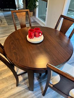 Round Wood Dining Table with 4 Chairs