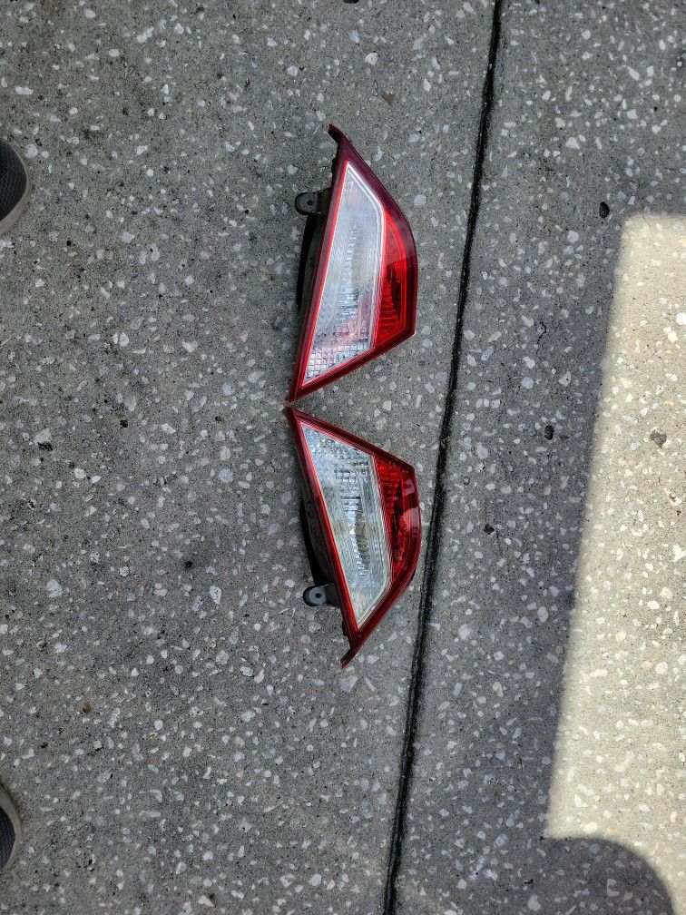 2011-2014 Hyundai Sonata Tail Light Assemblys