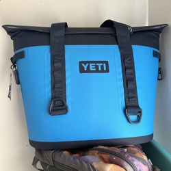 YETI M30tote  Soft Cooler 