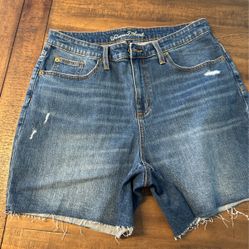 Universal Thread Boyfriend Short