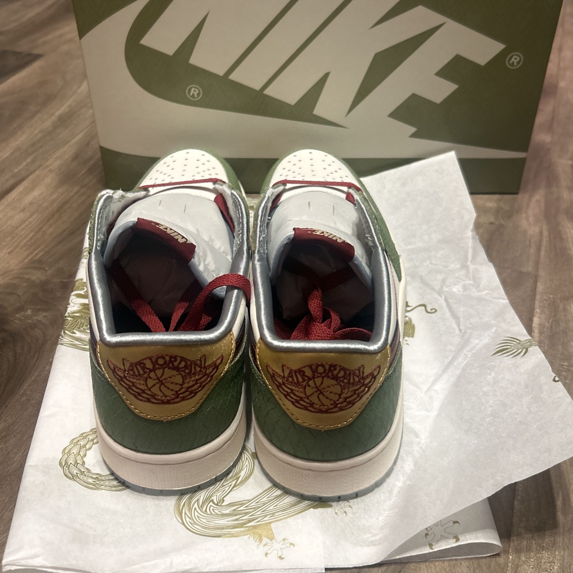 Air Jordan 1 Retro Low OG Year Of the Dragon