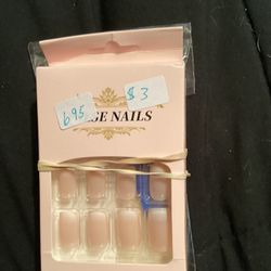 6 Packs Of Fake Nails 