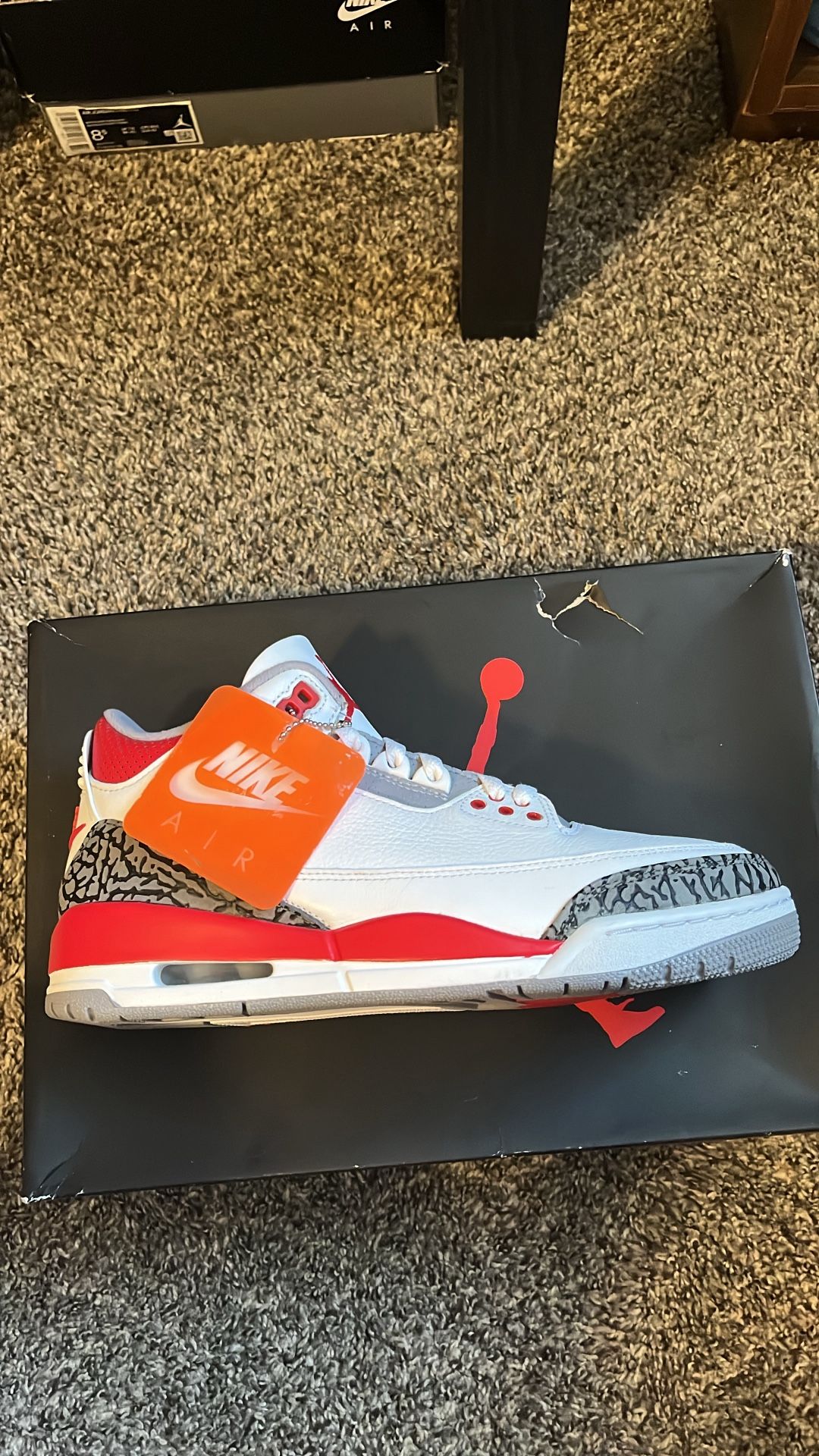 Jordan 3 Fire Red