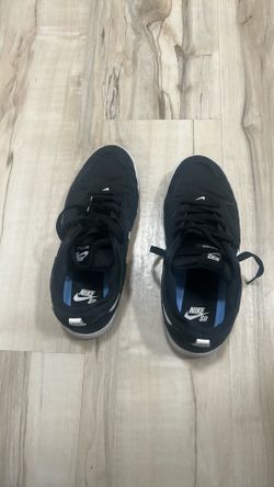 Nike shoes size is 6.5