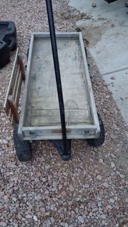 Wooden Pull Wagon with Black Handle