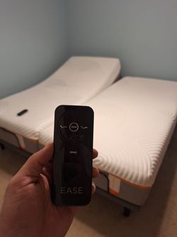 Split king Tempur-Pedic EASE Adjustable Base Remote