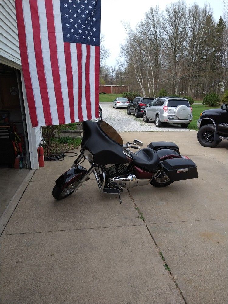 2001 Suzuki Intruder 1500 V-Twin