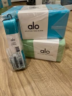 New Alo Yoga Uplifting Yoga Block Set of 2 With 1 Matching Strap Aqua Green