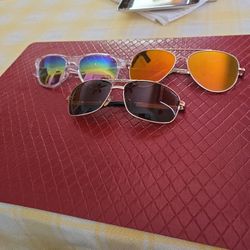 3 Pairs Of Sun Glasses