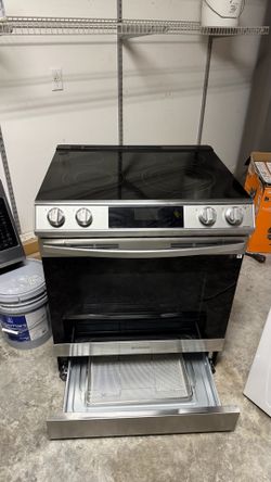 Samsung 30” Slide In Electric Range
