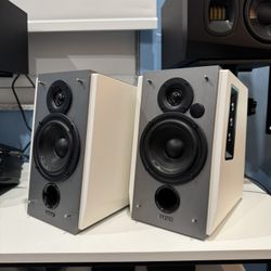 Edifier R1700BTs Bluetooth Speaker