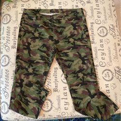 Womens Camo Jeans Sz 17/18
