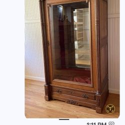 1900s Gorgeous Oak China Closet 