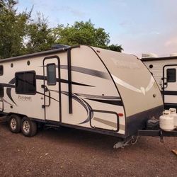 2017 Keystone Passport 23ft Murphy/bunk bed trailer No sales tax