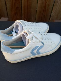 Dr. Scholl's Offline White/ Baby Blue sneakers size 7. New!!!