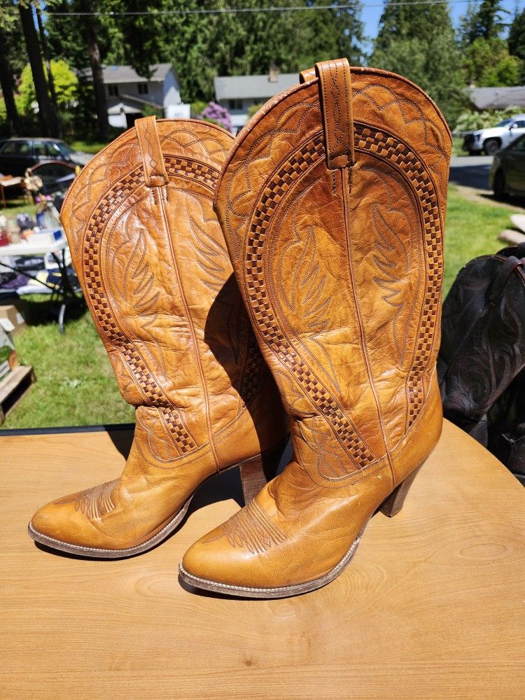 Vintage Women's Dan Post Cowboy Boots