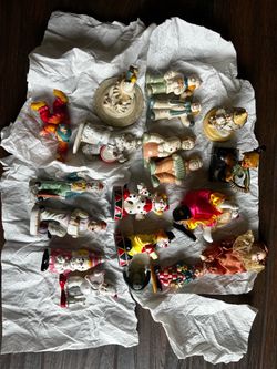 Vintage Clown Figurine Collection – 20+ Pieces