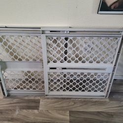 Baby/dog Gate With Lock