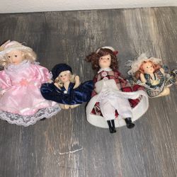 Small Dolls 