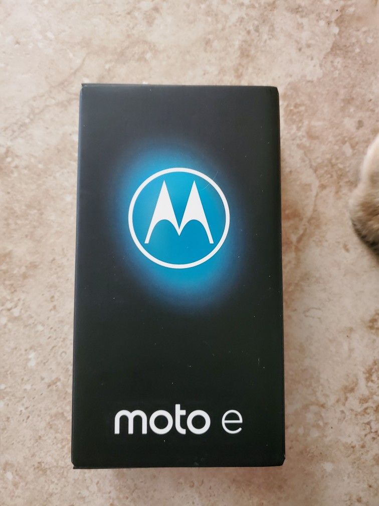 Moto E Phone New In Box & ulocked