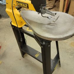 Dewalt 20" Scroll Saw With Stand